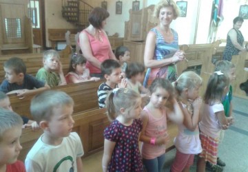 Powiększ obraz: MSZA ŚWIĘTA z okazji zakończenia roku przedszkolnego - 20.06.2013r.