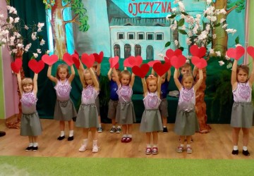 Powiększ obraz: "Cenna niespodzianka" - wizyta Pana Prezydenta Miasta Przemyśla w przedszkolu