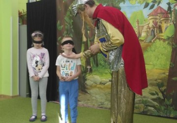 Powiększ obraz: Gościmy Teatr Kokon z Krakowa z przedstawieniem pt. "Wyobraźnia"