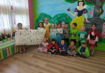 Powiększ obraz: DZIEŃ POSTACI Z BAJEK GRUPA II