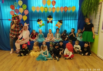 Powiększ obraz: BAL KARNAWAŁOWY MALUSZKI