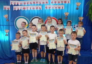 Powiększ obraz: PRZEDSZKOLAK ZDROWY NA OLIMPIADĘ GOTOWY - STARSZKI