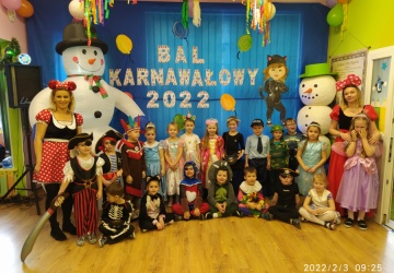 Powiększ obraz: "BALE W KARNAWALE" - DZIECIAKI W KARNAWAŁOWYM SZALE;)
