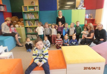 Powiększ obraz: Dzieci filozofują - zajęcia w czytelni Biblioteki Publicznej w Przemyślu (gr I)