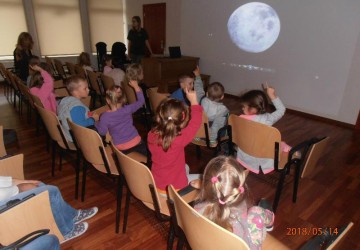 Powiększ obraz: "ZAJĄC?, SARNA? A MOŻE WILK?"- zajęcia edukacyjne w Nadlesnictwie GRUPA I
