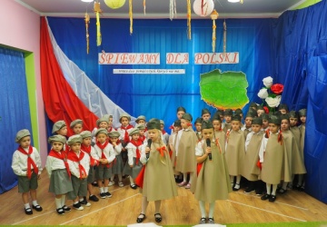 Powiększ obraz: "ŚPIEWAMY DLA POLSKI" - Patriotyczny program muzyczno - taneczny