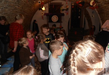 Powiększ obraz: ANDRZEJKOWE SZALEŃSTWA W MUZEUM - gr II