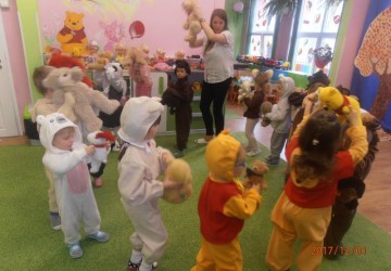 Powiększ obraz: Dzień Pluszowego Misia - Spotkanie autorskie z pisarzem p. Władysławem Zych oraz rozstrzygnięcie konkursu - grupa I