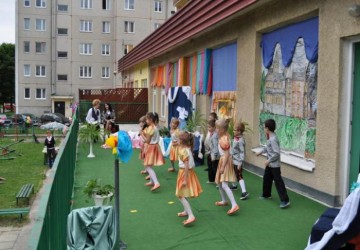 Powiększ obraz: ŚWIĘTO RODZINY - Familiada 2011 - 11.06.2011r.