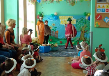 Powiększ obraz: Teatr 