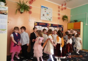 Powiększ obraz: Dzień Kobiet 8.03.2012r.