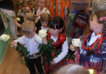 Powiększ obraz: Rok Św. Jana Pawła II - uroczystość w hołdzie Papieżowi - Polakowi - grupa I