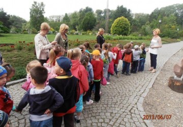 Powiększ obraz: ARBORETUM - BOLESTRASZYCE- wycieczka z okazji Dnia Dziecka - 07.06.2013r.